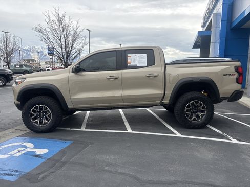 Used 2024 Chevrolet Colorado ZR2 w/ Technology Package image 2