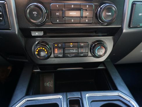 Used 2018 Ford F150 XLT w/ Equipment Group 302A Luxury image 21