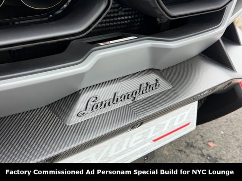 Used 2024 Lamborghini Revuelto image 60