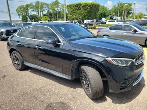 Used 2024 Mercedes-Benz GLC 300 4MATIC image 2