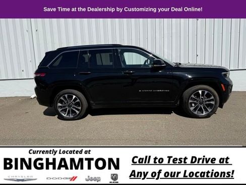 Used 2023 Jeep Grand Cherokee Overland image 5