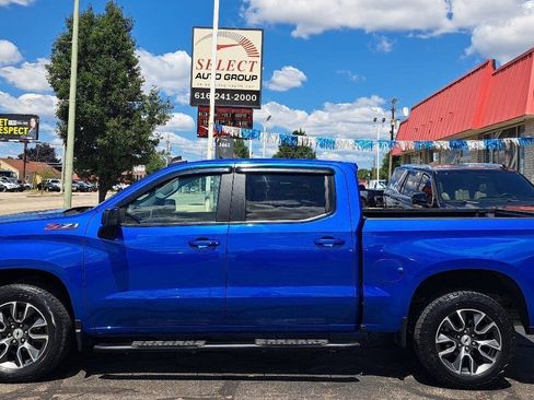 Used 2022 Chevrolet Silverado 1500 RST AWD/4WD image 1