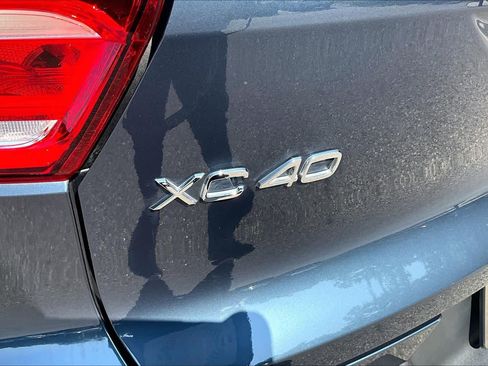 Used 2021 Volvo XC40 T4 Inscription w/ Protection Package FWD image 33