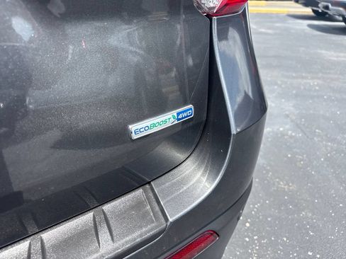 Used 2020 Ford Explorer XLT w/ Equipment Group 202A AWD/4WD image 12
