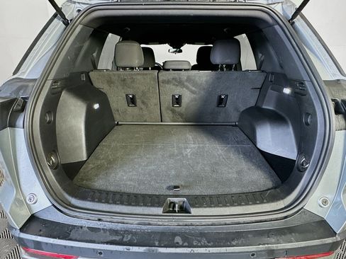 Used 2025 Chevrolet Equinox LT image 28