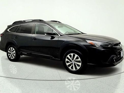 Used 2023 Subaru Outback Premium AWD/4WD image 3