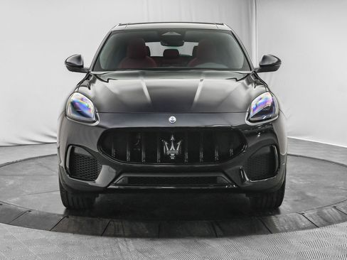 New 2026 Maserati Grecale Modena image 2