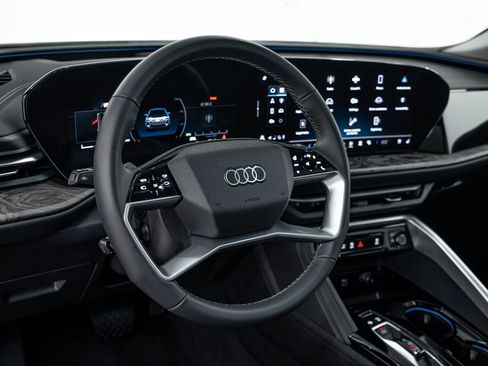 Used 2025 Audi Q5 Premium Plus w/ Premium Plus AWD/4WD image 9
