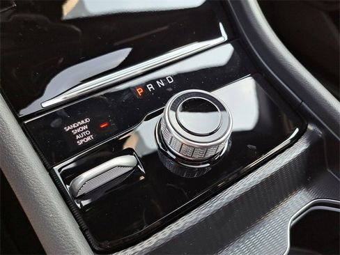 New 2025 Jeep Grand Cherokee Limited w/ Luxury Tech Group II image 22