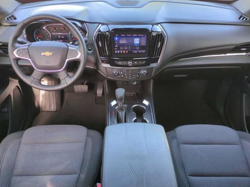 Used 2023 Chevrolet Traverse LT FWD image 18