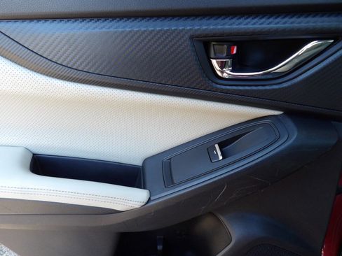 Used 2017 Subaru Impreza 2.0i Limited image 22