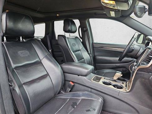 Used 2017 Jeep Grand Cherokee Overland RWD image 21