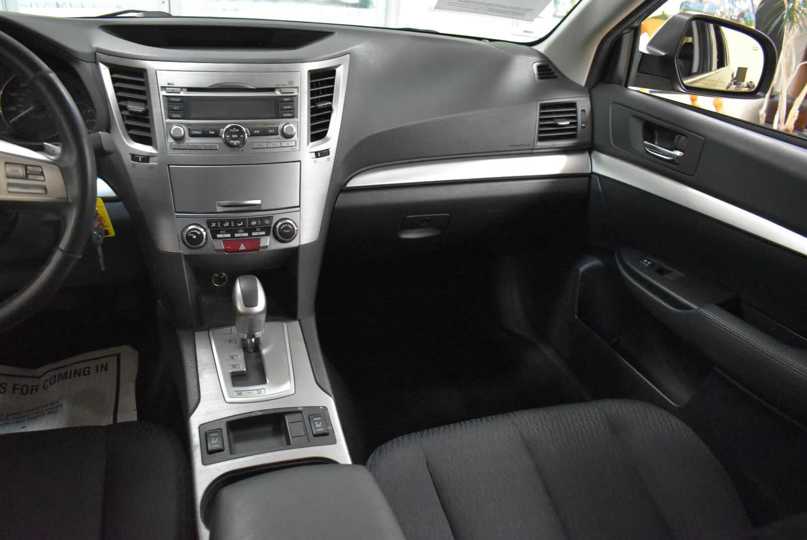 Used 2011 Subaru Outback 2.5i Premium w/ All-Weather Pkg AWD/4WD image 15