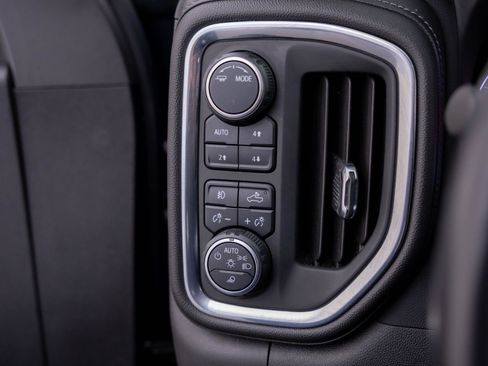 Used 2022 Chevrolet Silverado 1500 LT Trail Boss w/ Safety Package image 18