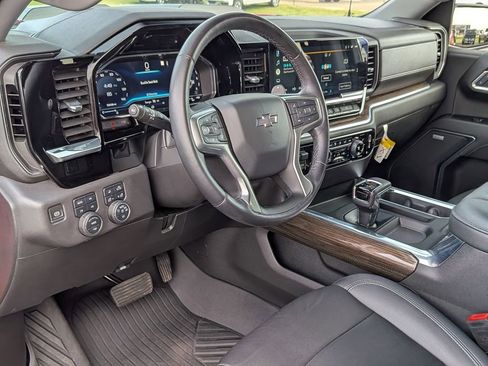 Used 2022 Chevrolet Silverado 1500 LT Trail Boss w/ LT Trail Boss Premium Package image 29