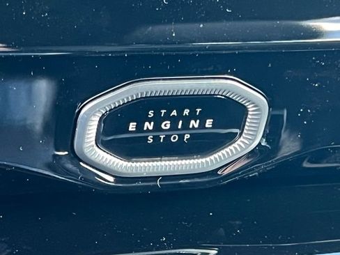 New 2026 Jeep Grand Cherokee Altitude AWD/4WD image 28