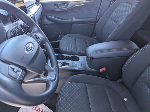 New 2025 Ford Escape Active image 50