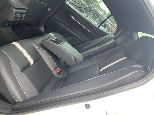 Used 2026 Toyota Camry SE w/ Convenience Package FWD image 10