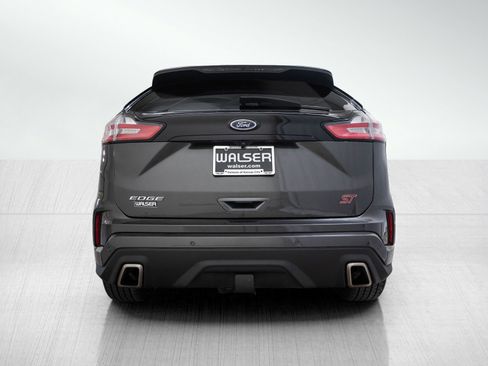 Used 2019 Ford Edge ST w/ Equipment Group 401A image 4