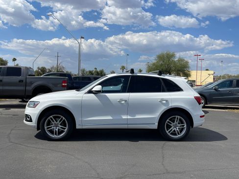 Used 2016 Audi Q5 2.0T Premium Plus w/ Technology Package image 2