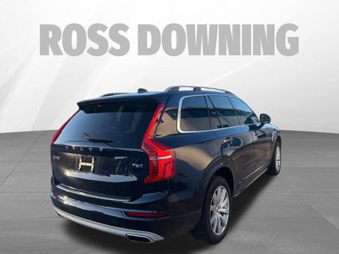 Used 2017 Volvo XC90 T6 Momentum w/ Vision Package image 4