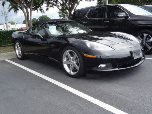 Used 2005 Chevrolet Corvette Convertible w/ Preferred Equipment Group RWD image 3