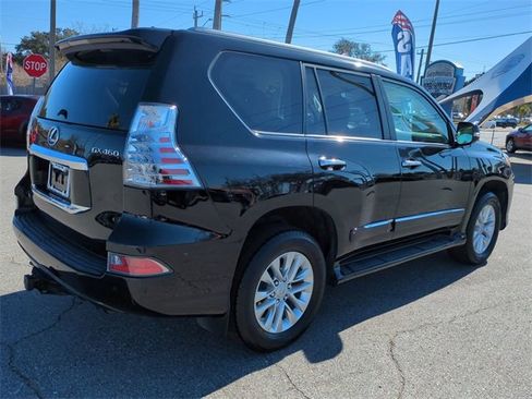Used 2018 Lexus GX 460 Premium w/ Premium Package image 4
