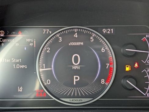 Used 2019 Lexus UX 200 w/ Accessory Package FWD image 28