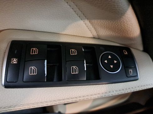Used 2018 Mercedes-Benz GLA 250 4MATIC image 28