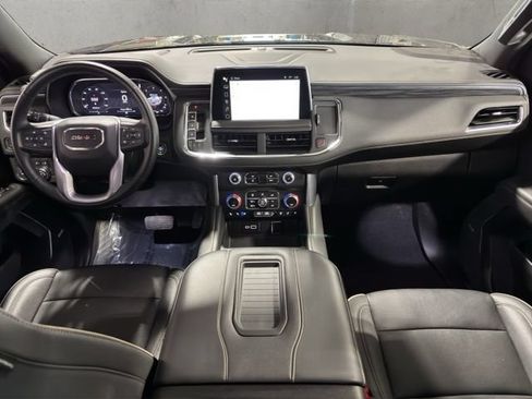 Used 2023 GMC Yukon SLT w/ SLT Luxury Package AWD/4WD image 2