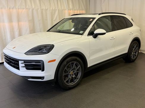 Certified 2024 Porsche Cayenne AWD/4WD image 1