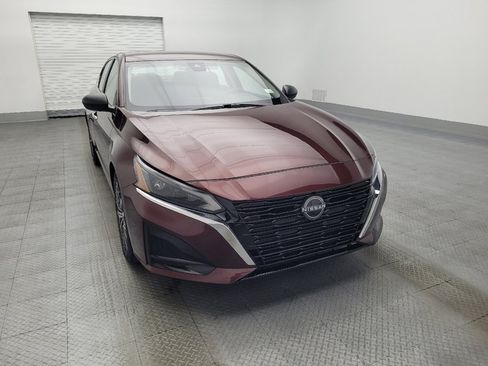 Used 2024 Nissan Altima 2.5 SV image 14