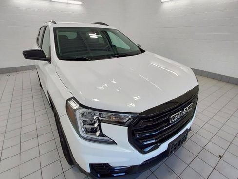 Used 2023 GMC Terrain SLE w/ Driver Convenience Package image 1