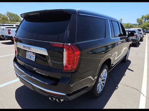Used 2023 GMC Yukon XL Denali w/ Denali Reserve Package AWD/4WD image 15