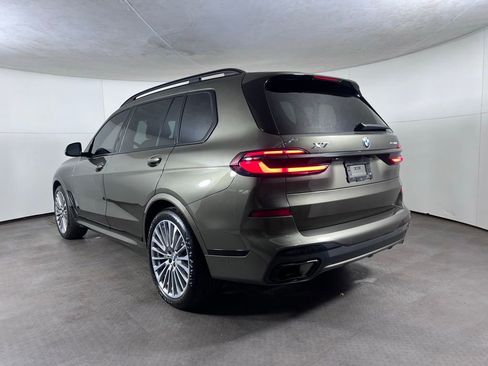 Used 2024 BMW X7 xDrive40i w/ Executive Package AWD/4WD image 3