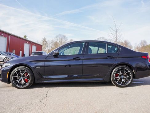 Used 2023 BMW 530e xDrive w/ Premium Package AWD/4WD image 7