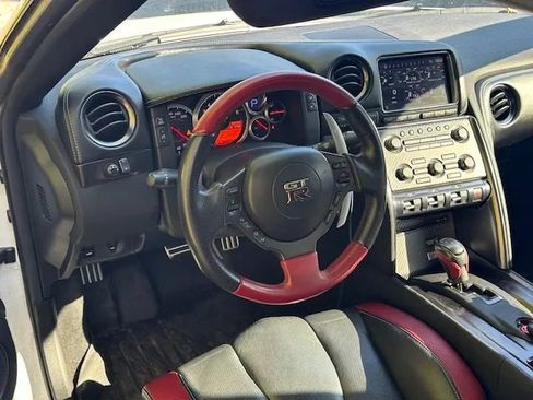Used 2014 Nissan GT-R Black Edition image 23