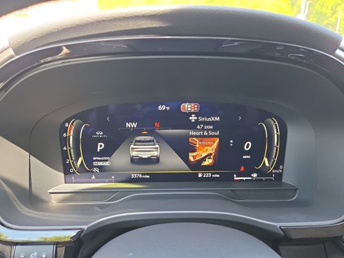 Used 2026 INFINITI QX60 Luxe w/ Family Package image 12