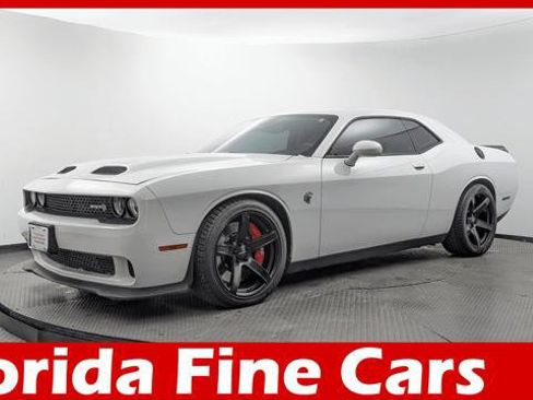Used 2021 Dodge Challenger SRT Hellcat Redeye RWD image 1