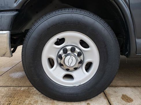 Used 2016 Chevrolet Express 3500 LT w/ LT Preferred Equipment Group image 27