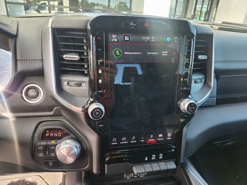 Used 2025 RAM 1500 Laramie image 13