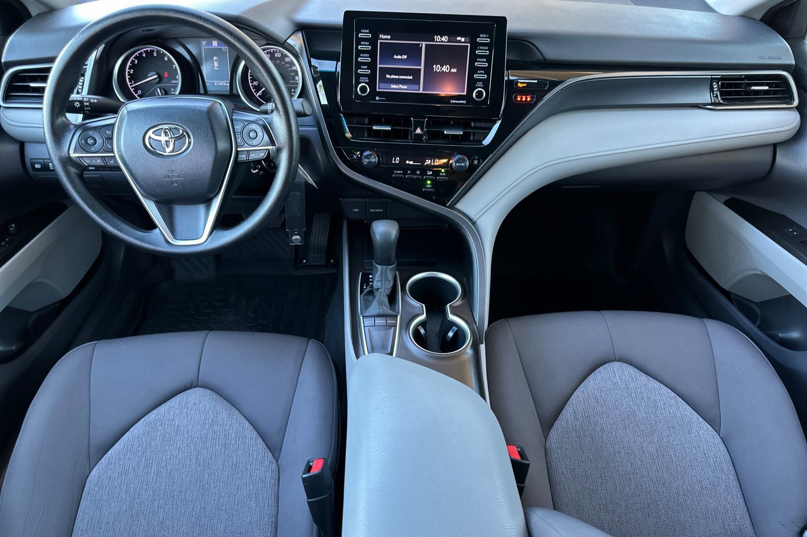 Used 2022 Toyota Camry LE FWD image 13