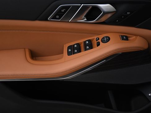 New 2026 BMW X5 xDrive50e image 22