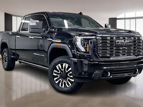 Used 2024 GMC Sierra 3500 Denali Ultimate image 3
