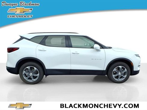 Used 2024 Chevrolet Blazer LT w/ Convenience Package FWD image 2