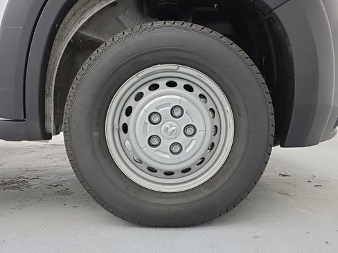 Used 2025 RAM ProMaster 2500 w/ Convenience Group FWD image 19