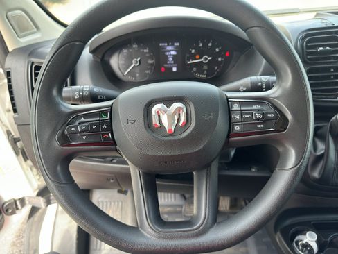 Used 2024 RAM ProMaster 2500 w/ Convenience Group FWD image 19