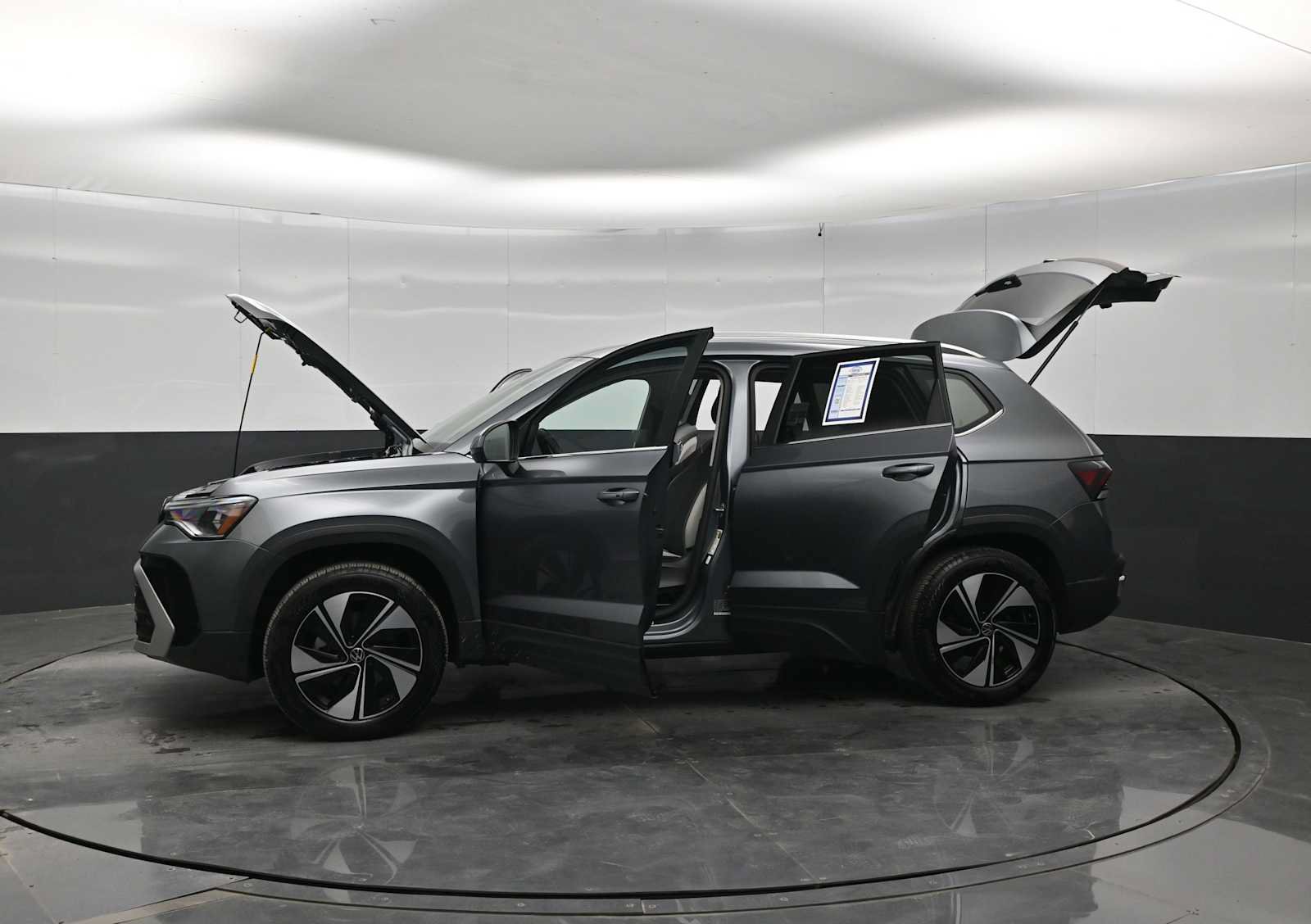 Used 2026 Volkswagen Taos SE AWD/4WD image 44