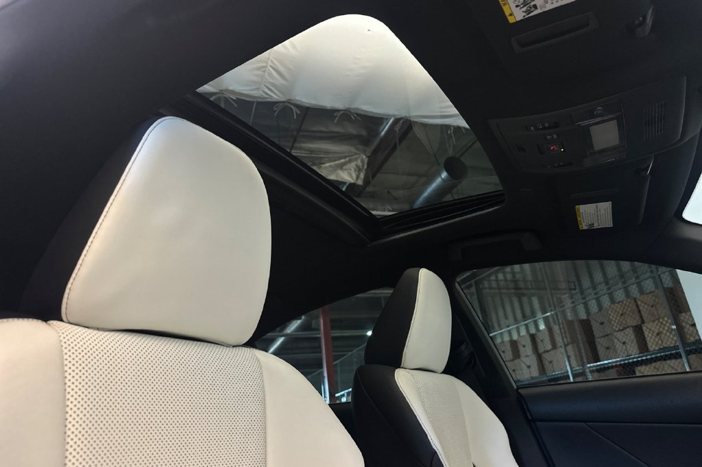 Used 2025 Lexus IS 500 RWD image 16