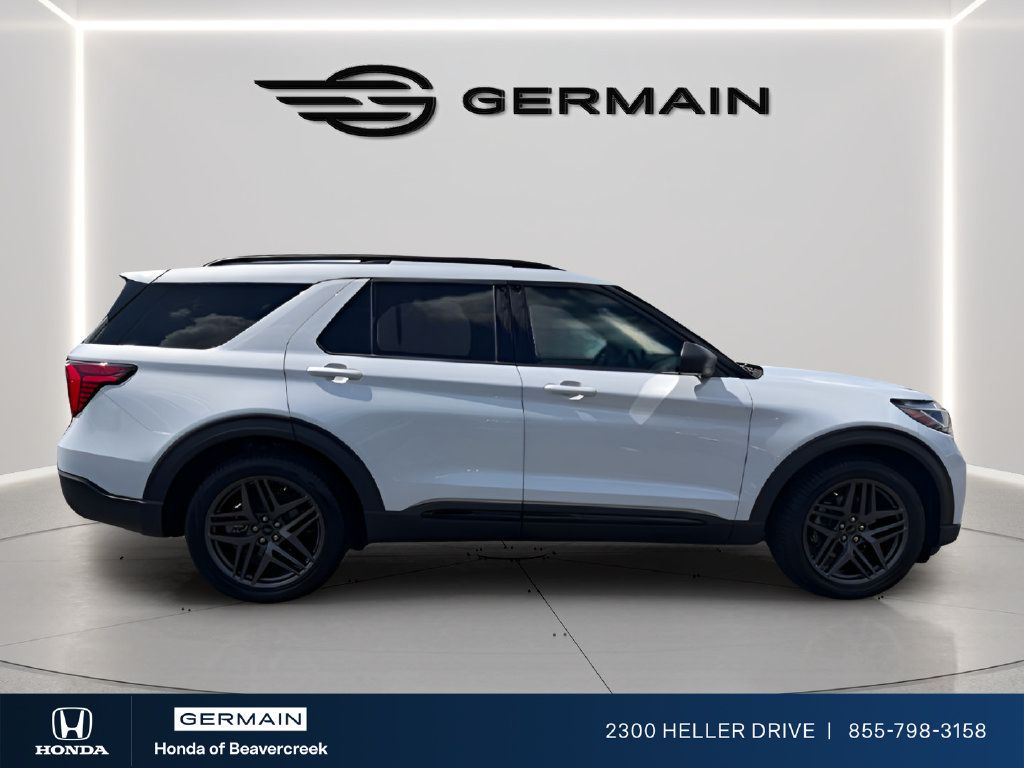 Used 2026 Ford Explorer Active w/ Active Comfort Package RWD image 8